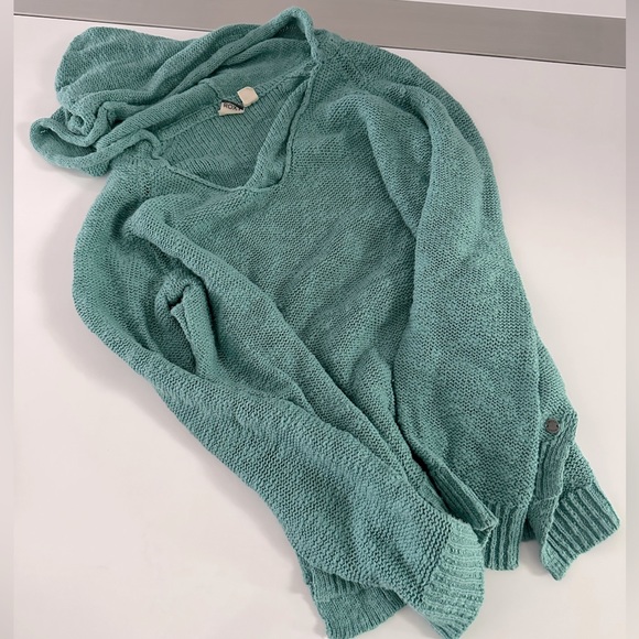 Roxy sweater: size L - Picture 1 of 3